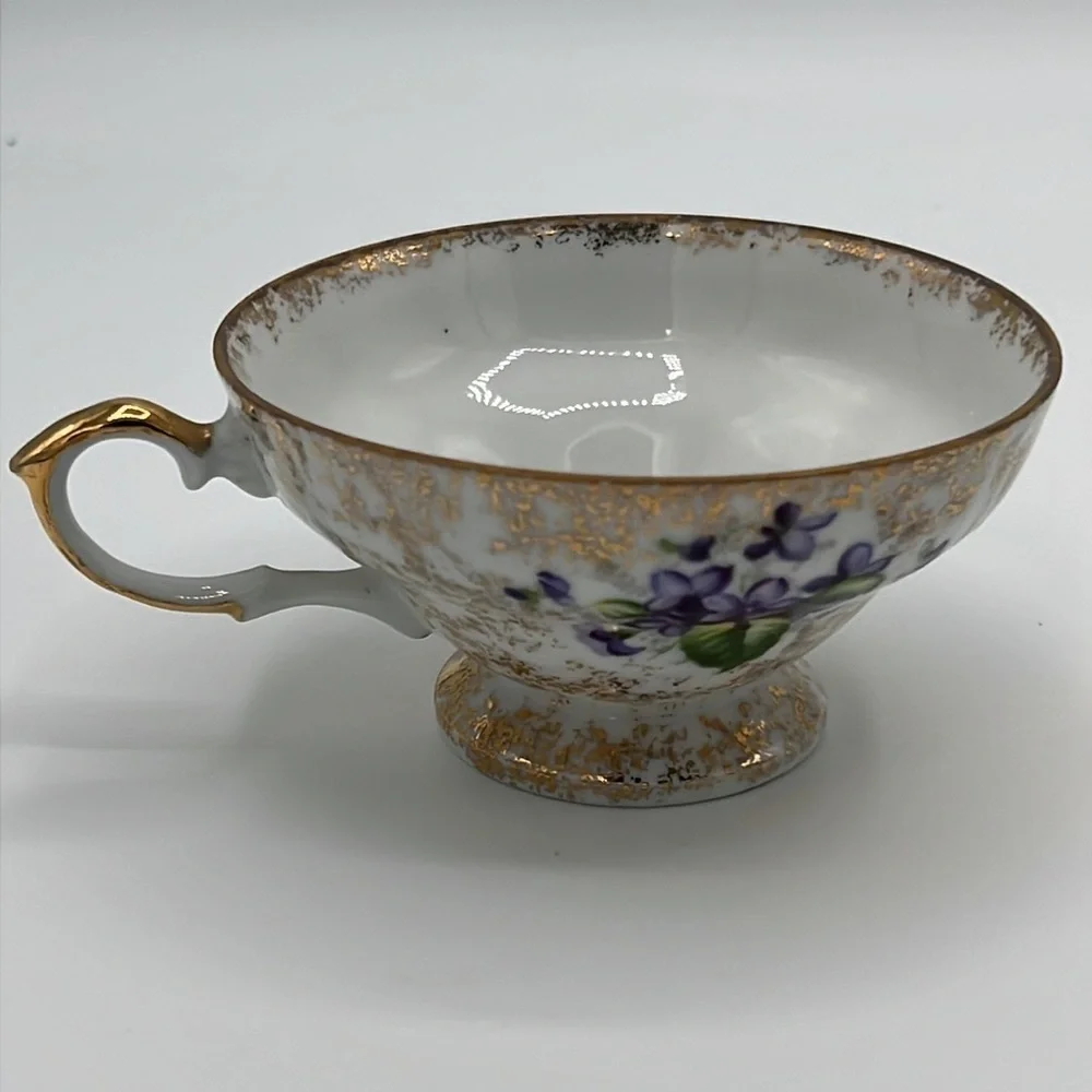 NAPCO CHINA ORIGINAL HAND PAINTED TEACUP SET PURPLE VIOLETS GOLD TRIM